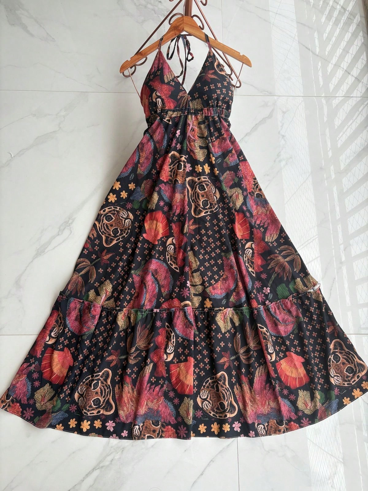 vestidos longo com bojo estampa 3D multicolorido novo modelo atras com amarrar costas nua