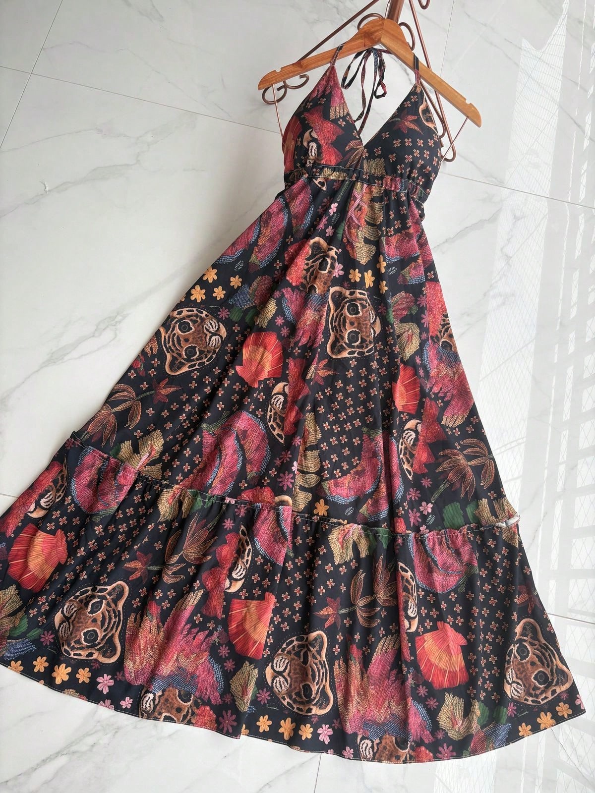 vestidos longo com bojo estampa 3D multicolorido novo modelo atras com amarrar costas nua