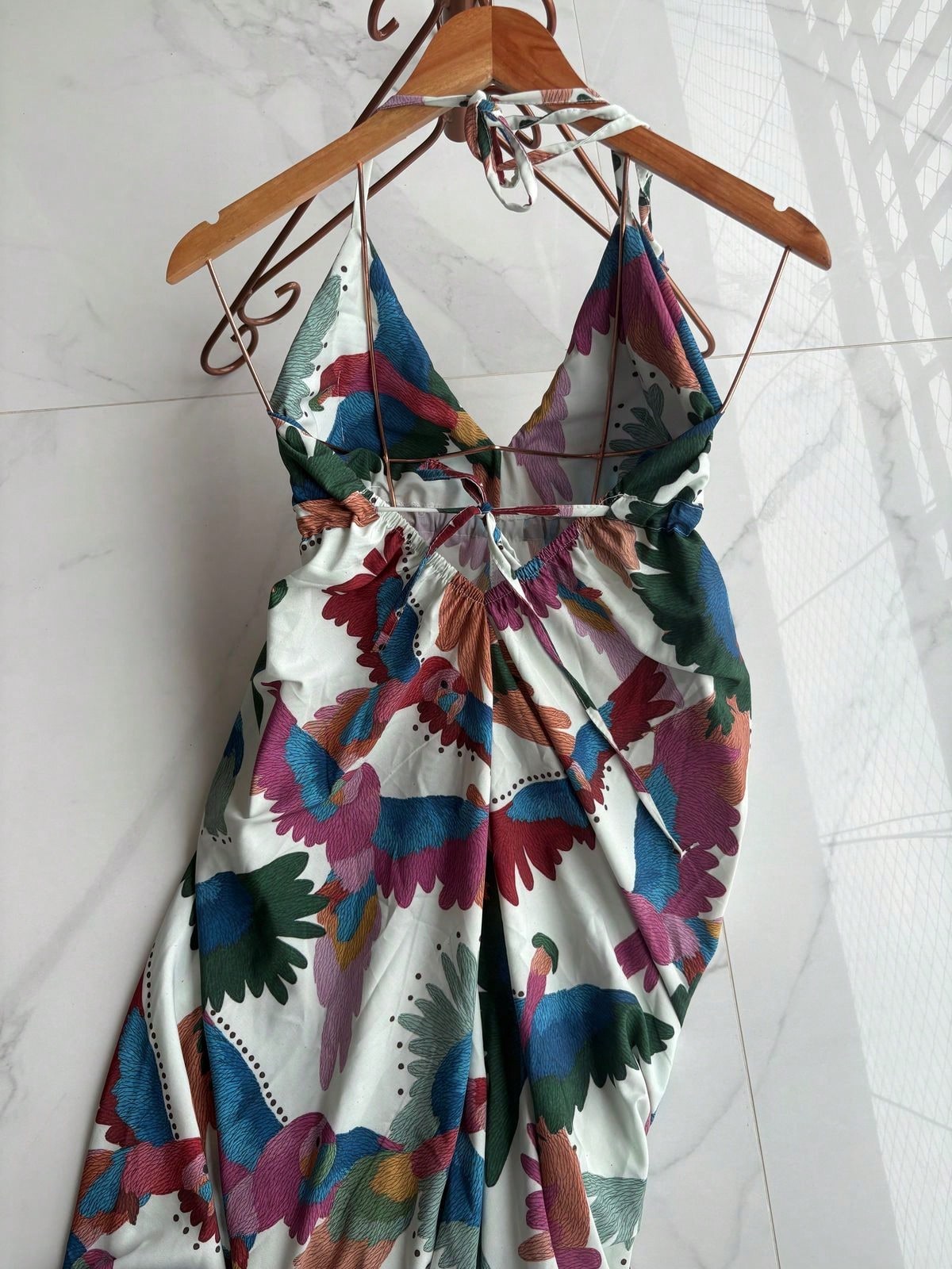 vestidos longo com bojo estampa 3D multicolorido novo modelo atras com amarrar costas nua